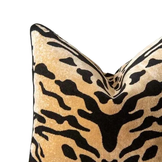 TIGRESSE — Wholesale Throw Pillows