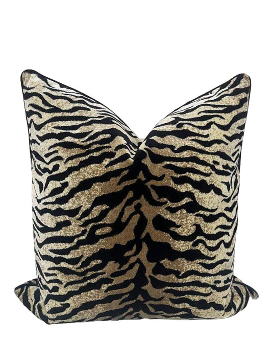TIGRESSE NOIRE — Wholesale Throw Pillows
